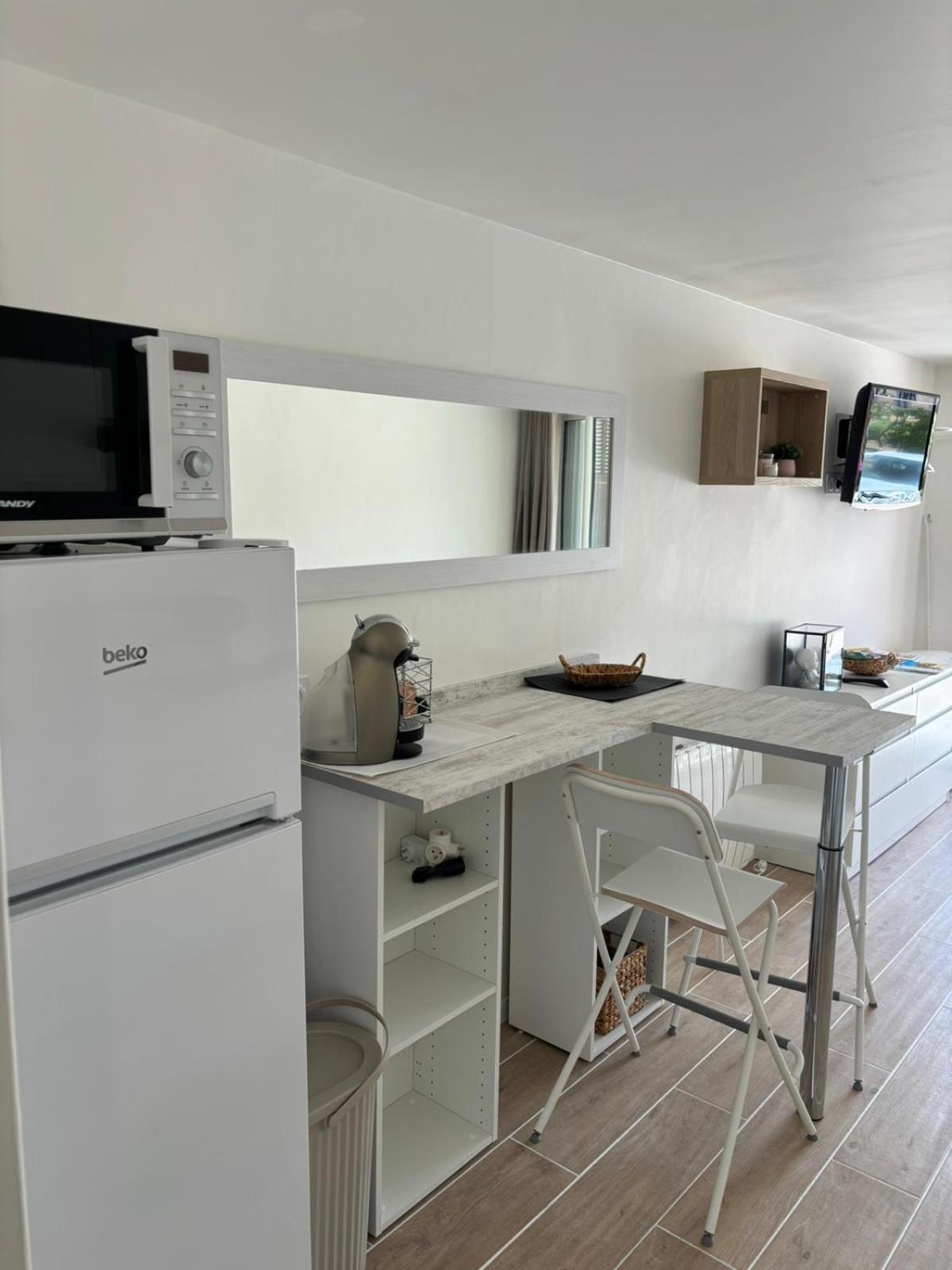Studio Thalie Bormes-les-Mimosas Exterior foto